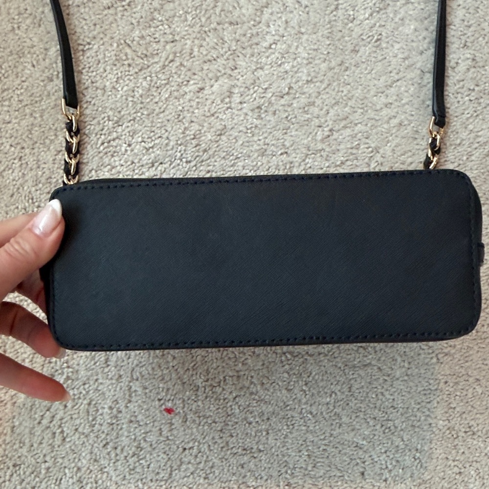 Michael Kors Black and Gold Crossbody Bag- excellent condition! - Picture 5 of 7